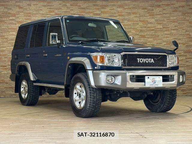 Toyota LAND CRUISER 2015-01 883555-14
