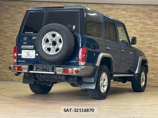 Toyota LAND CRUISER 2015-01 883555-15