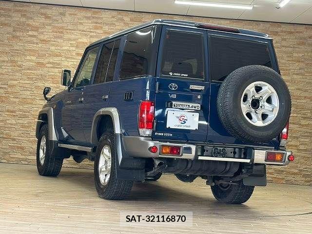 Toyota LAND CRUISER 2015-01 883555-16