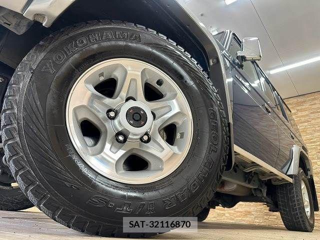 Toyota LAND CRUISER 2015-01 883555-18