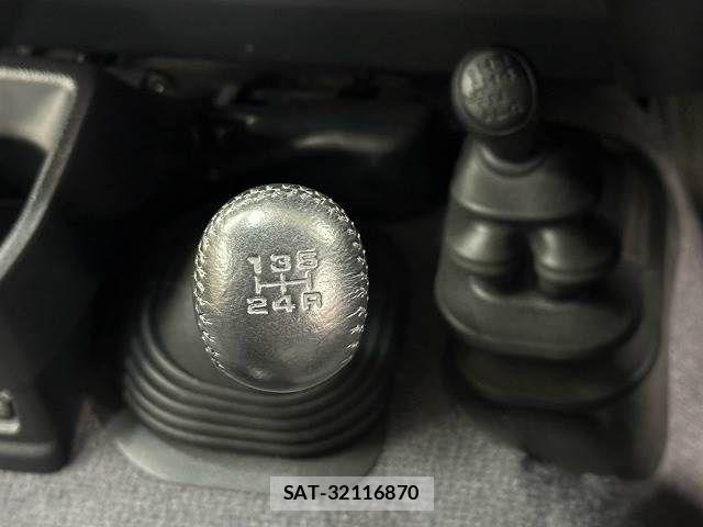Toyota LAND CRUISER 2015-01 883555-6