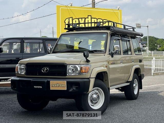Toyota LAND CRUISER 2015-01 977259-0