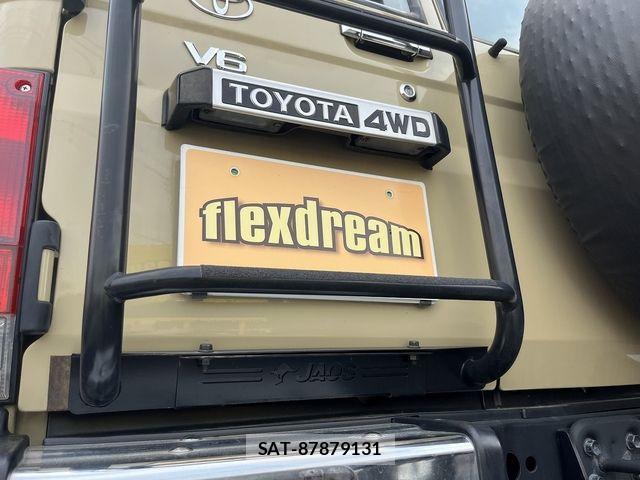 Toyota LAND CRUISER 2015-01 977259-10