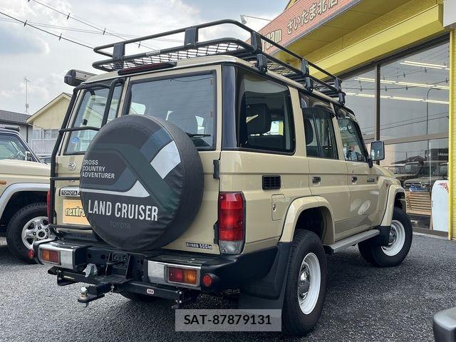 Toyota LAND CRUISER 2015-01 977259-2