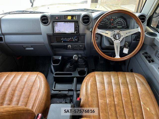 Toyota LAND CRUISER 2014-12 977258-1