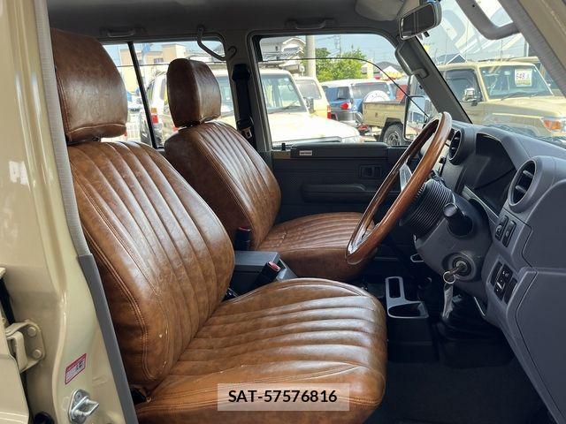 Toyota LAND CRUISER 2014-12 977258-6