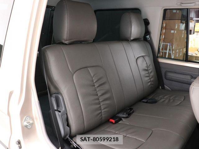 Toyota LAND CRUISER 2015-01 1228492-4