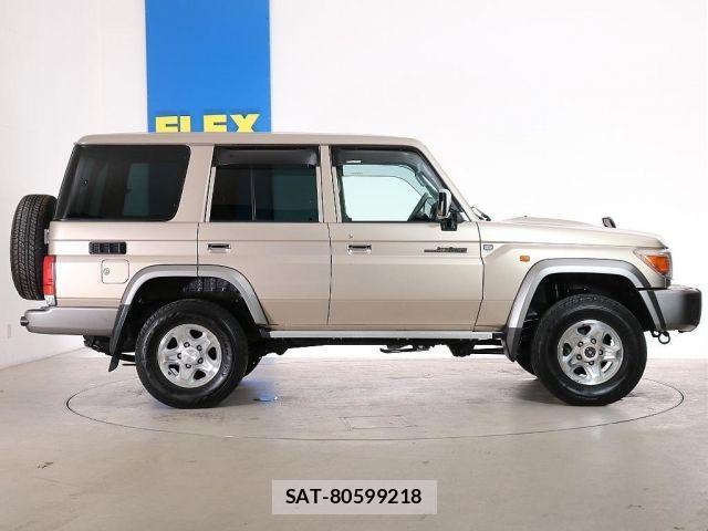 Toyota LAND CRUISER 2015-01 1228492-6