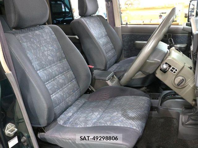 Toyota LAND CRUISER 2003-01 1322122-3