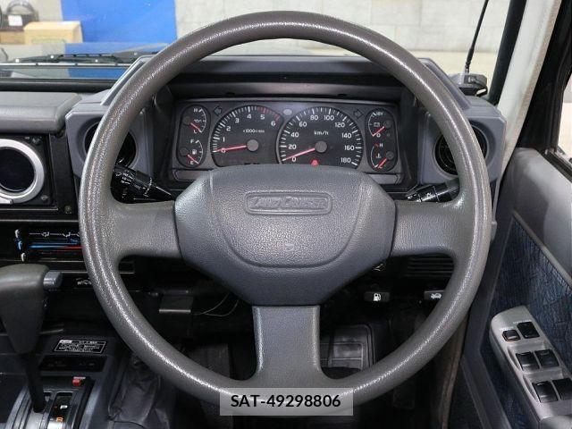 Toyota LAND CRUISER 2003-01 1322122-4