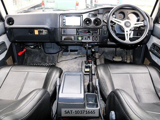 Toyota LAND CRUISER 1989-01 1825905-3