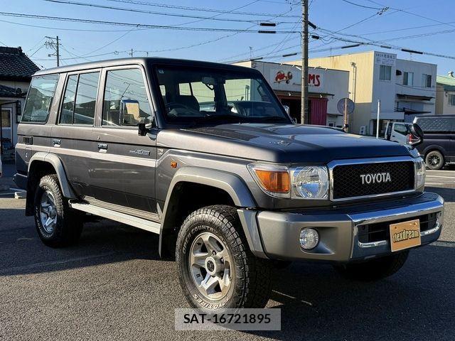 Toyota LAND CRUISER 2015-04 3770969-3