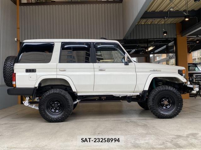 Toyota LAND CRUISER 2004-02 4594962-9