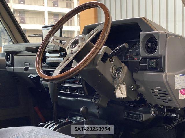 Toyota LAND CRUISER 2004-02 4594962-14