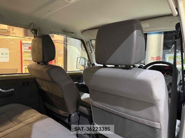 Toyota LAND CRUISER 2015-01 4962885-10