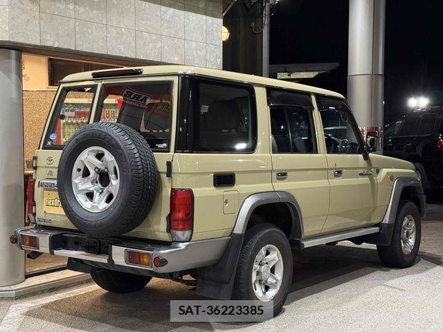 Toyota LAND CRUISER 2015-01 4962885-2