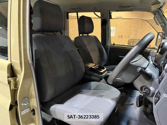 Toyota LAND CRUISER 2015-01 4962885-8