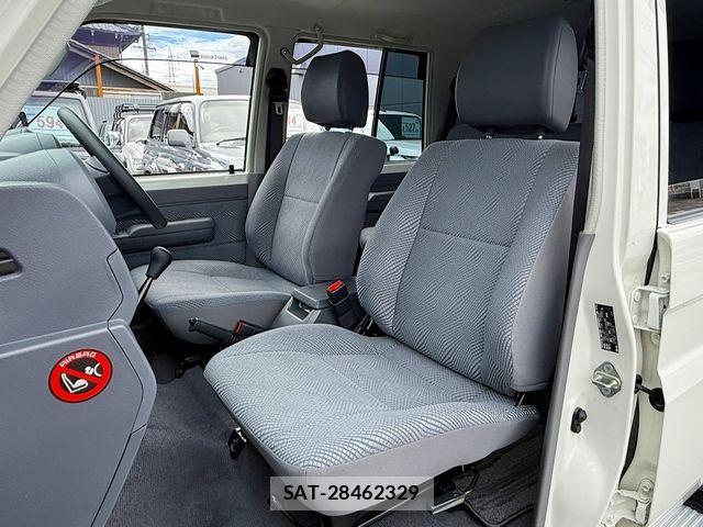 Toyota LAND CRUISER 2015-04 6002637-15