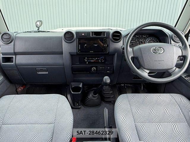 Toyota LAND CRUISER 2015-04 6002637-2