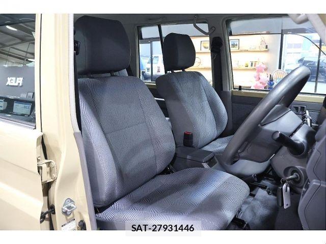Toyota LAND CRUISER 2015-01 6244977-2