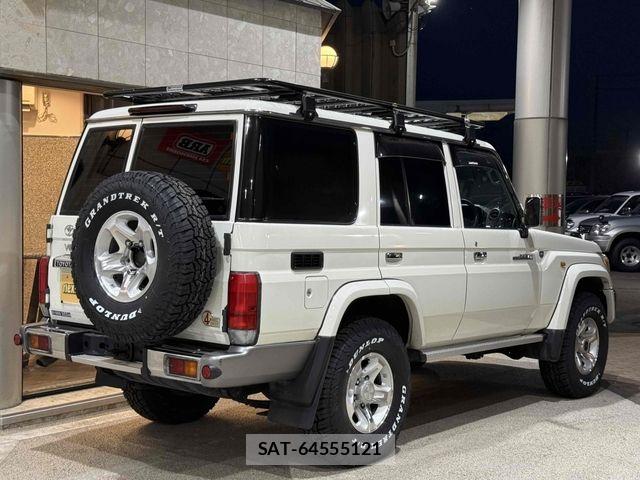 Toyota LAND CRUISER 2015-03 6272055-2