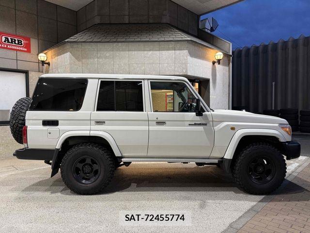 Toyota LAND CRUISER 2015-02 6526452-1