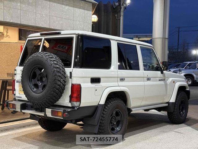 Toyota LAND CRUISER 2015-02 6526452-2