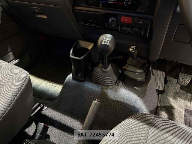 Toyota LAND CRUISER 2015-02 6526452-7