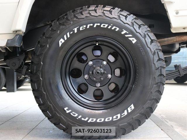 Toyota LAND CRUISER 2001-01 6641789-9