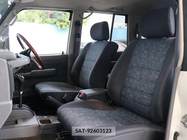 Toyota LAND CRUISER 2001-01 6641789-14
