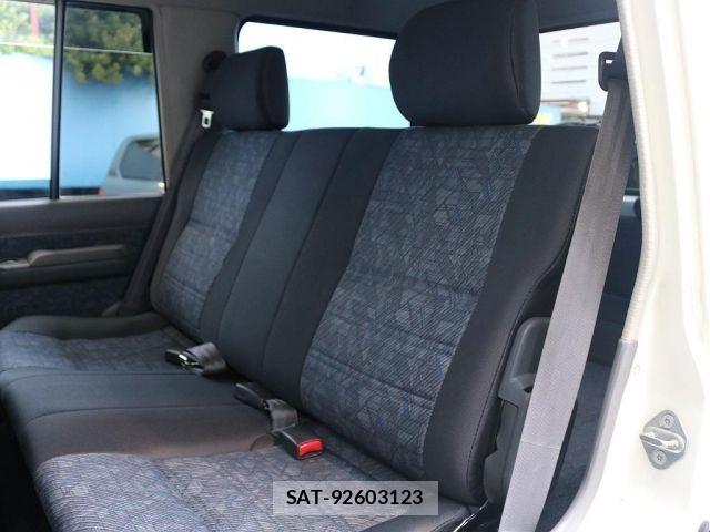 Toyota LAND CRUISER 2001-01 6641789-16