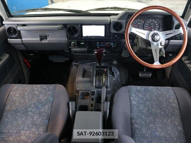 Toyota LAND CRUISER 2001-01 6641789-1