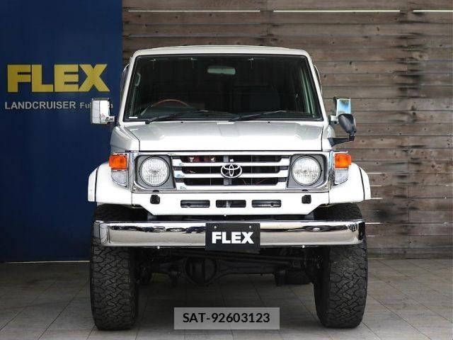 Toyota LAND CRUISER 2001-01 6641789-2