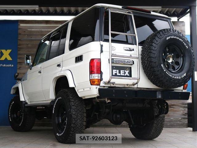 Toyota LAND CRUISER 2001-01 6641789-6