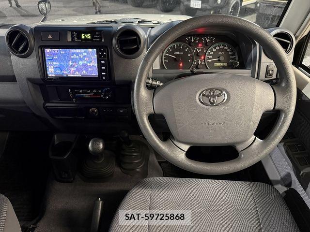Toyota LAND CRUISER 2015-04 6672196-1