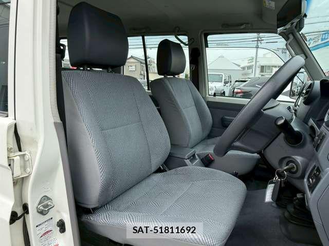 Toyota LAND CRUISER 2015-02 6691083-5