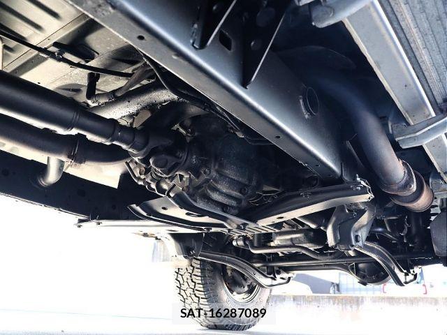 Toyota LAND CRUISER 2000-01 6791188-11