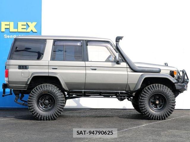 Toyota LAND CRUISER 1998-01 6815625-18