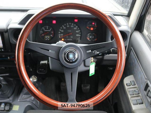 Toyota LAND CRUISER 1998-01 6815625-3