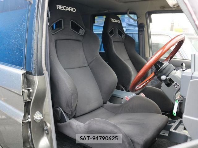 Toyota LAND CRUISER 1998-01 6815625-4