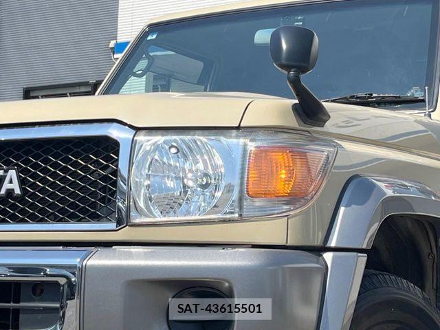 Toyota LAND CRUISER 2015-04 7020726-9