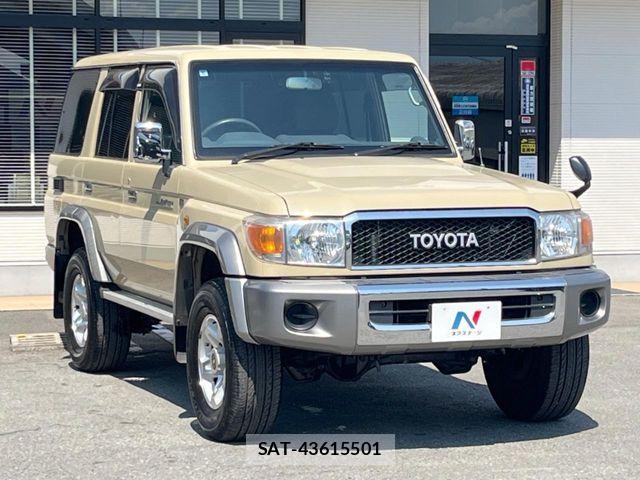 Toyota LAND CRUISER 2015-04 7020726-13