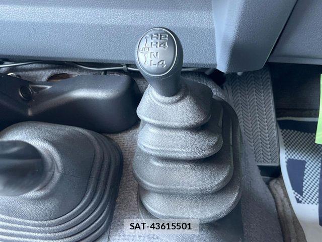 Toyota LAND CRUISER 2015-04 7020726-4