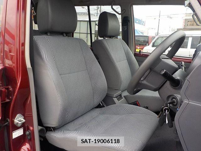 Toyota LAND CRUISER 2015-01 7059155-13