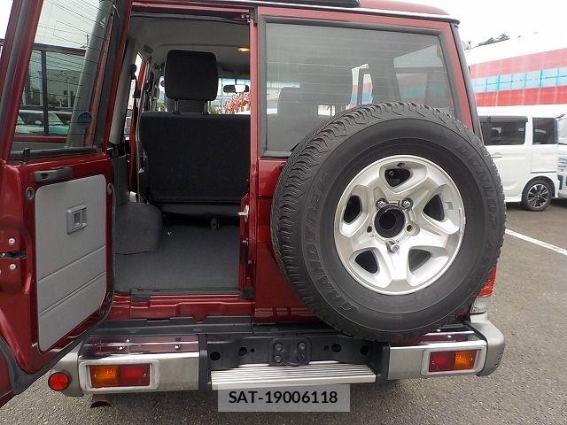 Toyota LAND CRUISER 2015-01 7059155-17