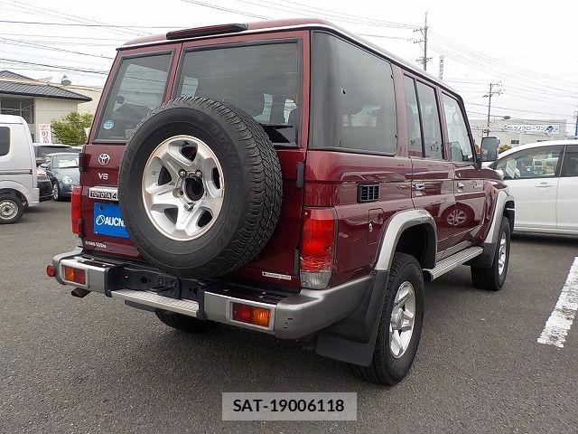Toyota LAND CRUISER 2015-01 7059155-5