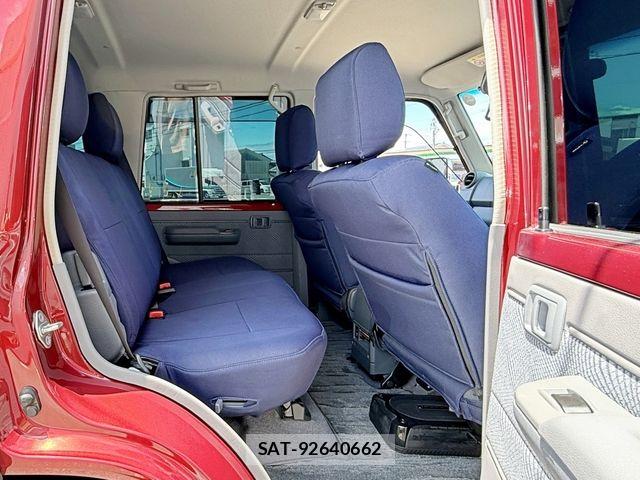 Toyota LAND CRUISER 2015-05 7059146-14