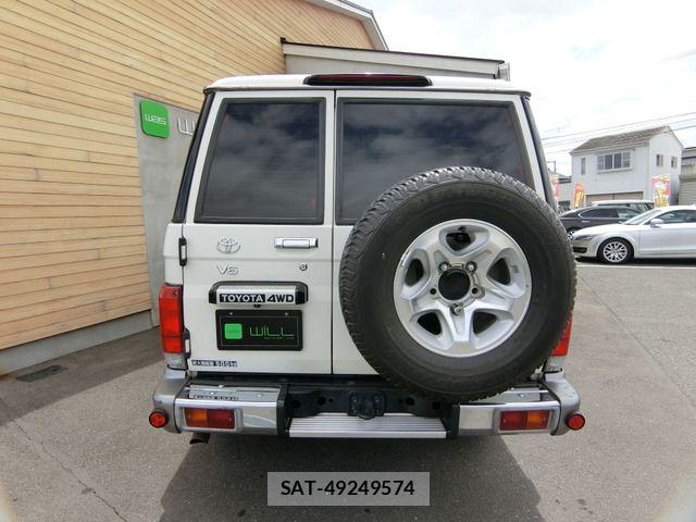 Toyota LAND CRUISER 2015-01 7059149-1
