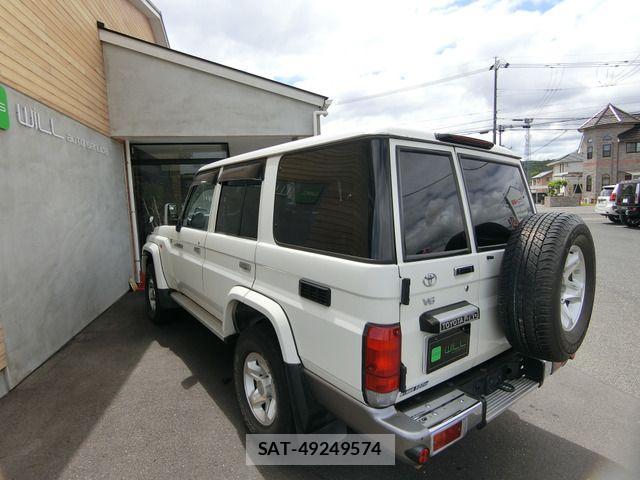 Toyota LAND CRUISER 2015-01 7059149-6