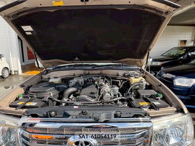 Toyota LAND CRUISER 2007-04 7220636-3
